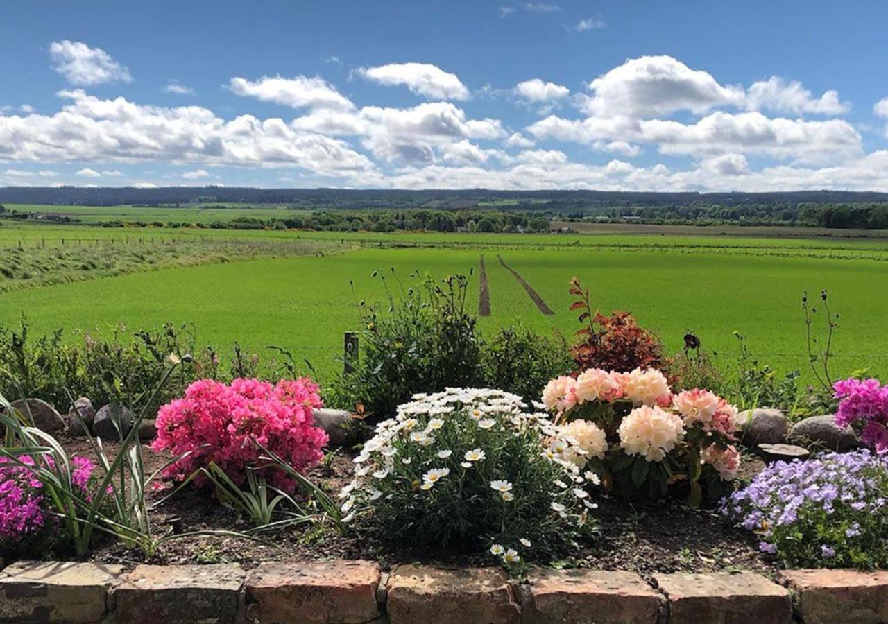 The Tower, Moray Firth Holiday Home Kinloss Екстериор снимка